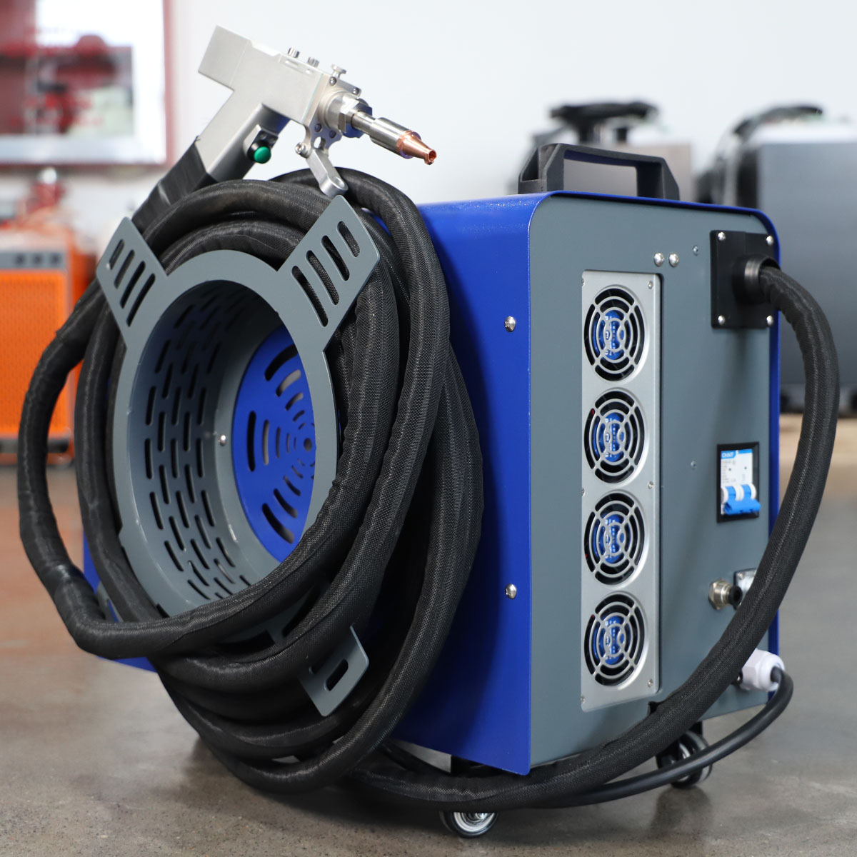 AirCool 3 合 1 手持式风冷激光焊接机